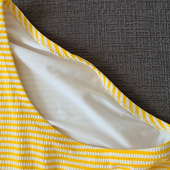 Old Navy Tankini bathing suit - Picture 5 of 10